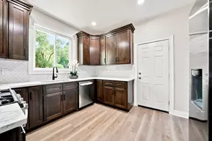 1584 McKinley St, Gary, IN 46404 - Photo 8