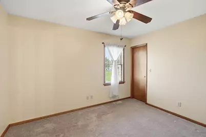 1905 Creekside Court, Valparaiso, IN 46383 - Photo 10