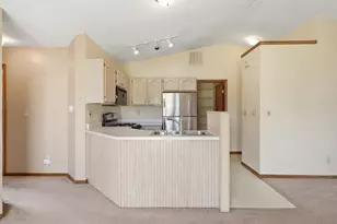 1905 Creekside Ct, Valparaiso, IN 46383 - Photo 6