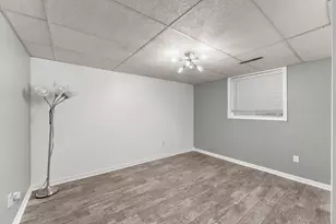 9138 Southmoor Ave, Highland, IN 46322 - Photo 24