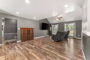 9188 County Rd 200 W, Wheatfield, IN 46392 - Photo 6