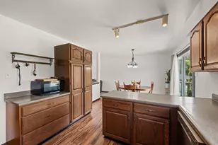 9272 Vigo St, Crown Point, IN 46307 - Photo 8