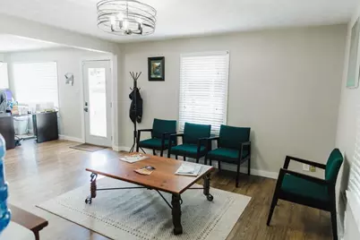 210 E Washington Street, Rensselaer, IN 47978 - Photo 4