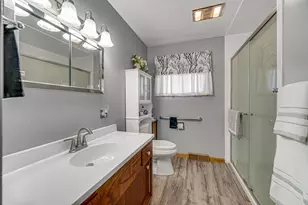 1001 W 39th Ave, Hobart, IN 46342 - Photo 12