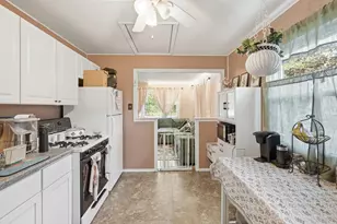 2262 Vanderburg St, Lake Station, IN 46405 - Photo 8