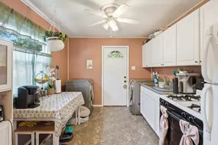 2262 Vanderburg St, Lake Station, IN 46405 - Photo 6
