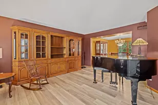 3256 Brighton Ln, Valparaiso, IN 46385 - Photo 14