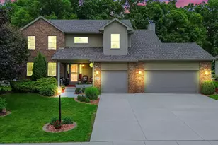 3256 Brighton Ln, Valparaiso, IN 46385 - Photo 2