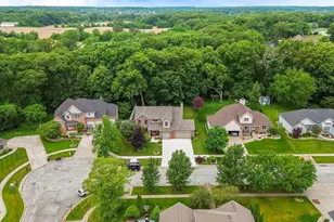 3256 Brighton Ln, Valparaiso, IN 46385 - Photo 10