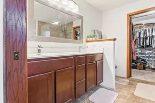 2451 W 85th Ln, Merrillville, IN 46410 - Photo 34