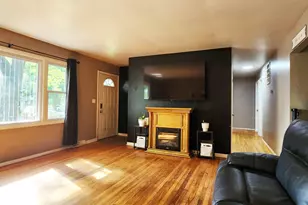 3348 W 80th Ave, Merrillville, IN 46410 - Photo 2