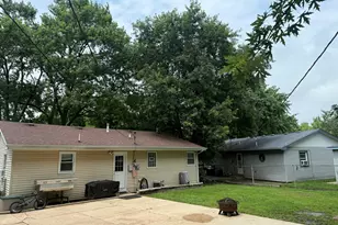 3348 W 80th Ave, Merrillville, IN 46410 - Photo 16