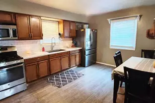 3348 W 80th Ave, Merrillville, IN 46410 - Photo 4