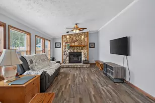 371 Pinewood Dr, Valparaiso, IN 46385 - Photo 12