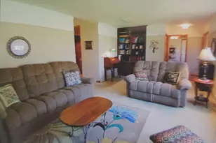 1402 Wood St, Valparaiso, IN 46383 - Photo 10