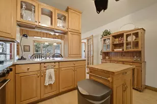 1402 Wood St, Valparaiso, IN 46383 - Photo 12