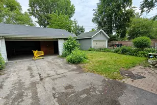 233 Oakwood St, Hammond, IN 46324 - Photo 36