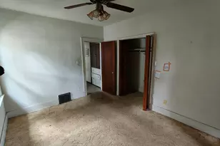 233 Oakwood St, Hammond, IN 46324 - Photo 14
