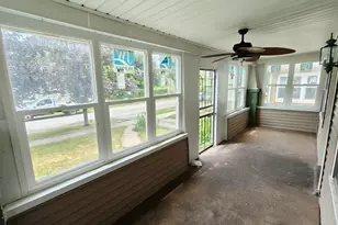 233 Oakwood St, Hammond, IN 46324 - Photo 4
