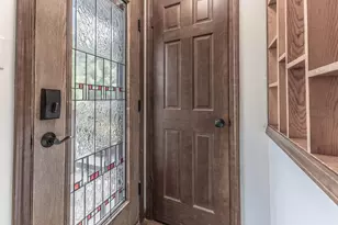 8223 Maple Ave, Gary, IN 46403 - Photo 12