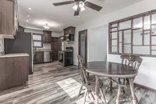 8223 Maple Ave, Gary, IN 46403 - Photo 10