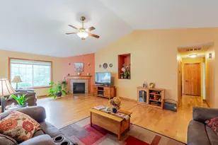 3521 Nell Dr, Valparaiso, IN 46383 - Photo 4
