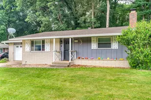 2916 Elmwood St, Portage, IN 46368 - Photo 2