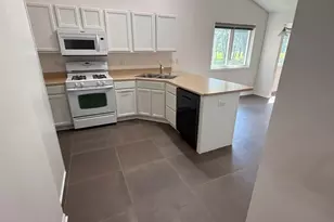 6418 Grosbeak Ct, Hobart, IN 46342 - Photo 6