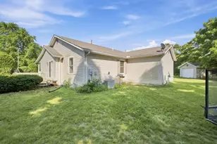 12534 N Kozak Dr, Wheatfield, IN 46392 - Photo 6