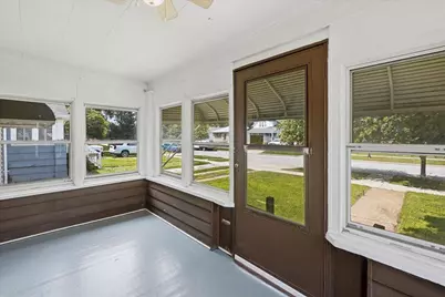 7327 Monroe Avenue, Hammond, IN 46324 - Photo 4