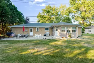 108 Edgewood Ct, La Porte, IN 46350 - Photo 2