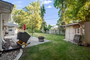 108 Edgewood Ct, La Porte, IN 46350 - Photo 4