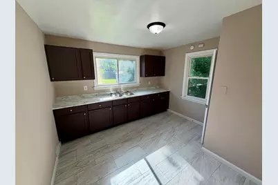 1855 W 57th Avenue, Merrillville, IN 46410 - Photo 2