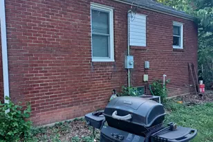 634 N Marshall Ave, Clarksville, IN 47129 - Photo 8