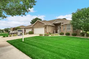 2027 Northwinds Dr, Dyer, IN 46311 - Photo 4