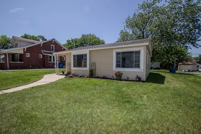 222 N Carroll Avenue, Michigan City, IN 46360 - Photo 2