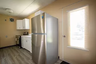 222 N Carroll Ave, Michigan City, IN 46360 - Photo 24