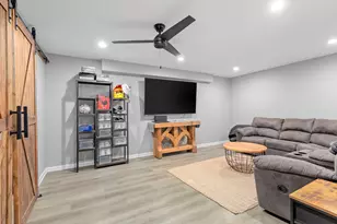 238 Landale Dr, Valparaiso, IN 46385 - Photo 24