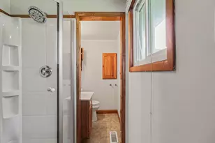 404 Sable Dr, Valparaiso, IN 46385 - Photo 12