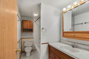 404 Sable Dr, Valparaiso, IN 46385 - Photo 6