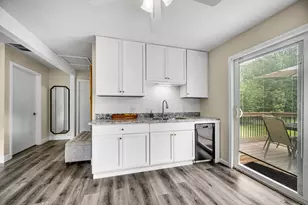 511 S Lawrence St, Hobart, IN 46342 - Photo 10