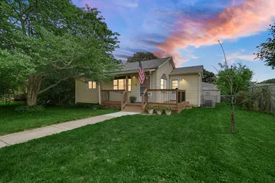 511 S Lawrence Street, Hobart, IN 46342 - Photo 2