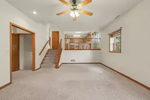 910 Doe Path Ln, Crown Point, IN 46307 - Photo 12