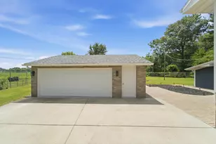 10302 N 493 E, Demotte, IN 46310 - Photo 2