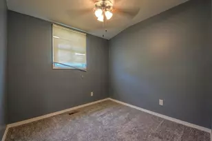 207 Lawndale Ave, La Porte, IN 46350 - Photo 10