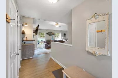 201 E Compton Street, New Carlisle, IN 46552 - Photo 2