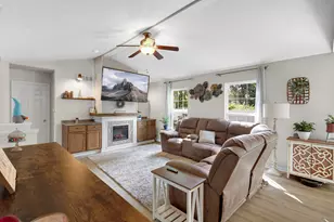 201 E Compton St, New Carlisle, IN 46552 - Photo 4