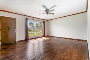 7204 Ohio Ave, Hammond, IN 46323 - Photo 4