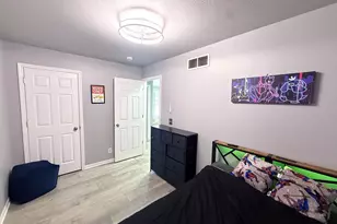 2244 W Taft St, Gary, IN 46404 - Photo 10