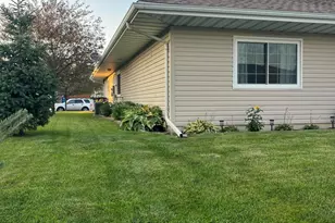 1676 Jonquil Dr, Lowell, IN 46356 - Photo 14